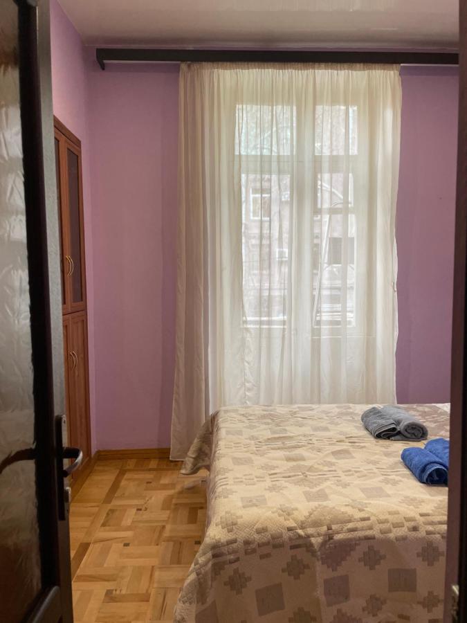 Cozy Apartment On Republic Square Yerevan Exterior foto